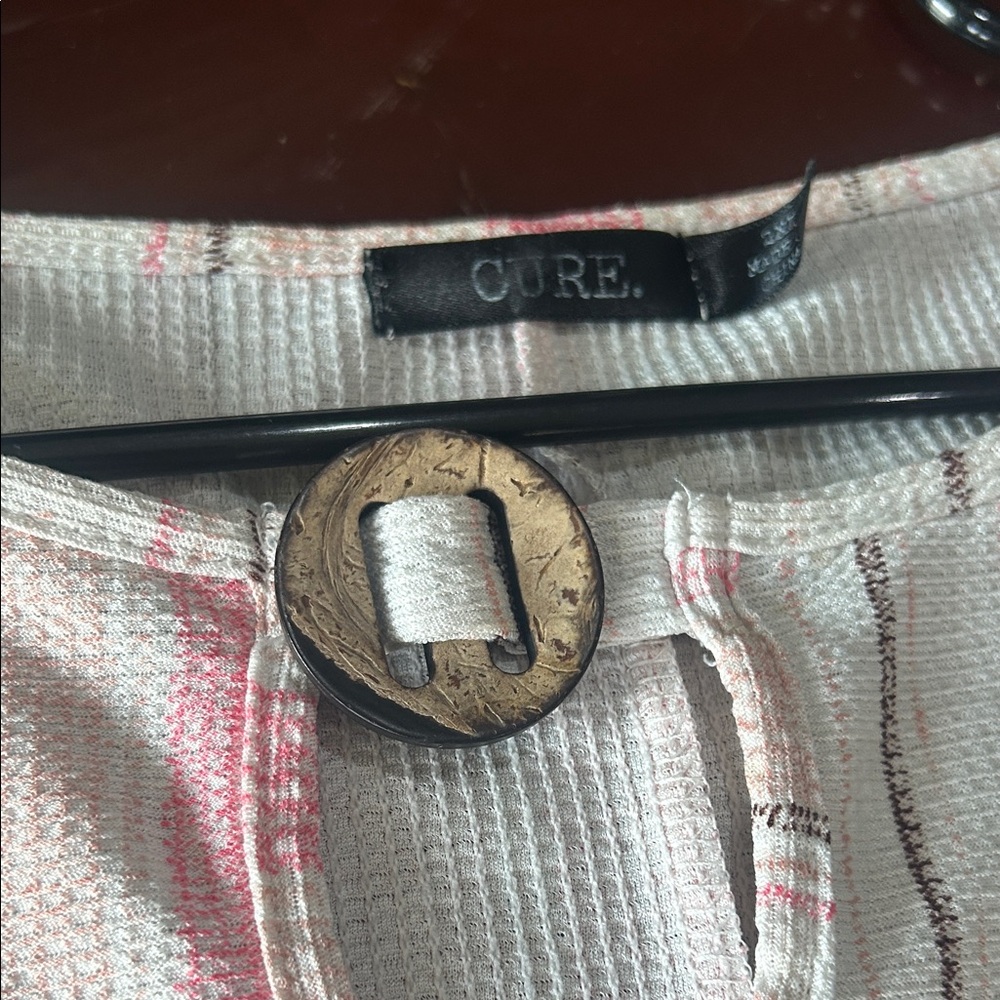 Cure Button-Detail Top